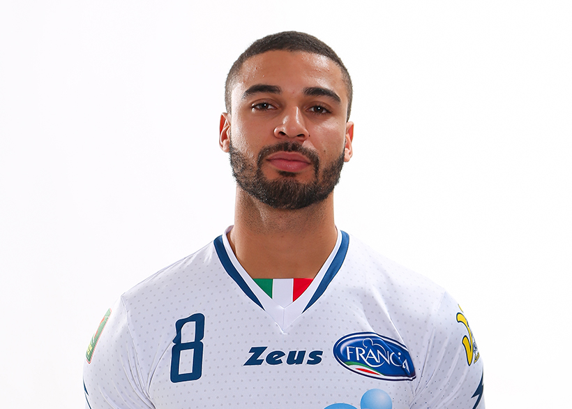 #8 Ngapeth Swan