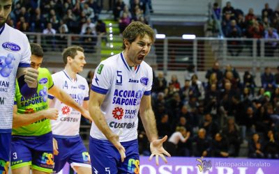 Comunicato stampa, vittoria cruciale della Top Volley Latina che supera Padova 3-1 e infiamma il palazzetto di Cisterna di Latina. Tubertini: “Abbiamo avuto pazienza, è una vittoria che ci fortifica”