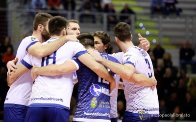 La Top Volley Latina torna ad allenarsi in vista della Lube. Tubertini: “Il risultato di Bari non ci soddisfa ma non può macchiare questa stagione”.