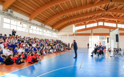 (tappa 28/4°anno) #Accendiamoilrispetto la Top Volley Latina in partnership con AbbVie a Pomezia davanti a 400 alunni. Il totale complessivo in quattro anni sale a 10.000 studenti coinvolti