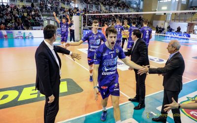 La Top Volley punta Padova. Peslac: «Domenica iniziano le nostre sei finali, il pubblico ci dà una grande spinta»