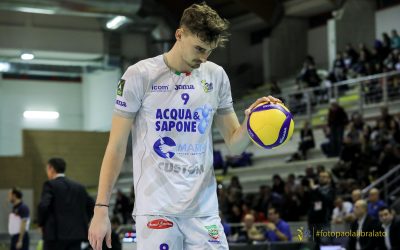 Dopo quelli delle giovanili la Top Volley Cisterna sospende anche gli allenamenti della prima squadra. Grande: «Fermo totale, in questo momento la salute viene prima dello sport»