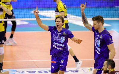 Il marchio “Acqua & Sapone” ancora sulle maglie della Top Volley