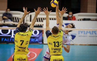 La Top Volley Cisterna lotta per oltre due ore ma cede al tie-break (2-3). Kovac: «So in che condizioni siamo dopo questo lungo stop, i miei ragazzi non stavano in piedi»