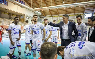 La Top Volley Cisterna domani (alle 17:00) riceve Ravenna. Kovac: «Sembra tardi ma c’è ancora la possibilità di salvare qualcosa, anche la faccia»